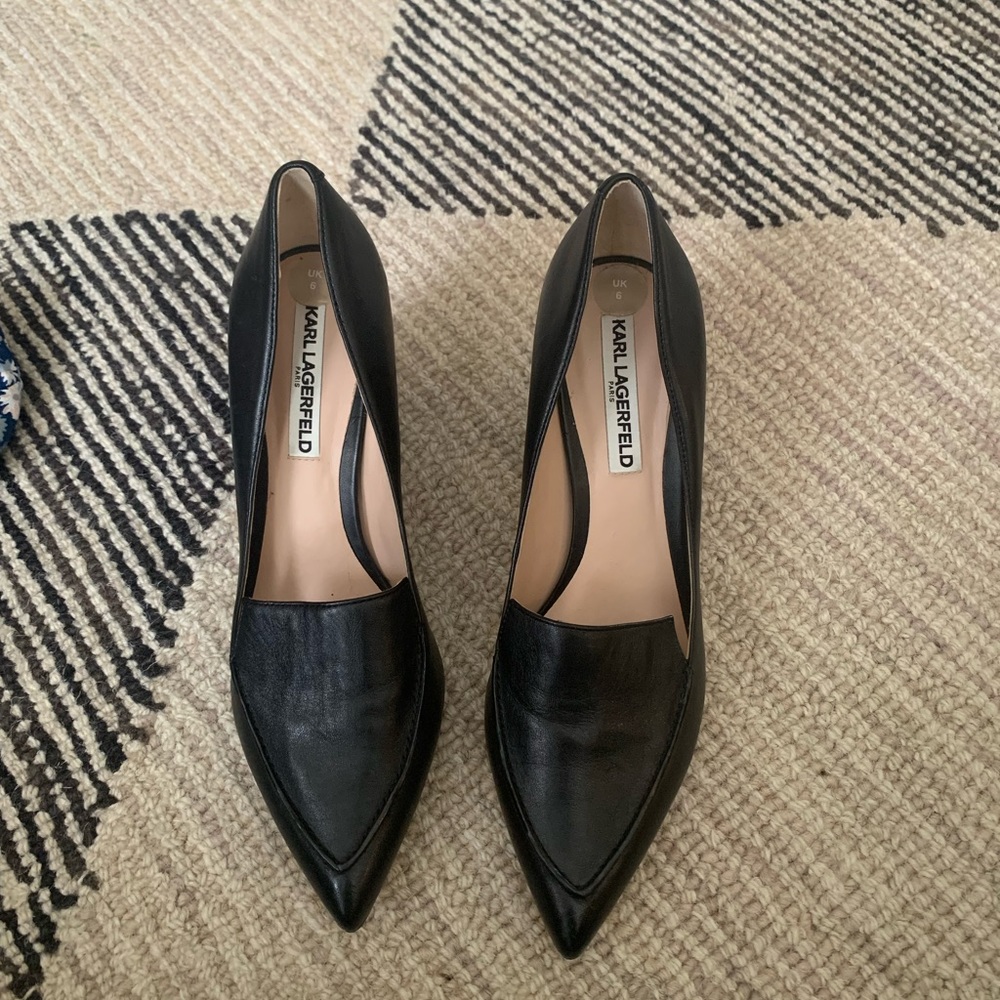 Karl Lagerfeld Black Leather pump with chunky patent leather heel - Picture 1 of 4